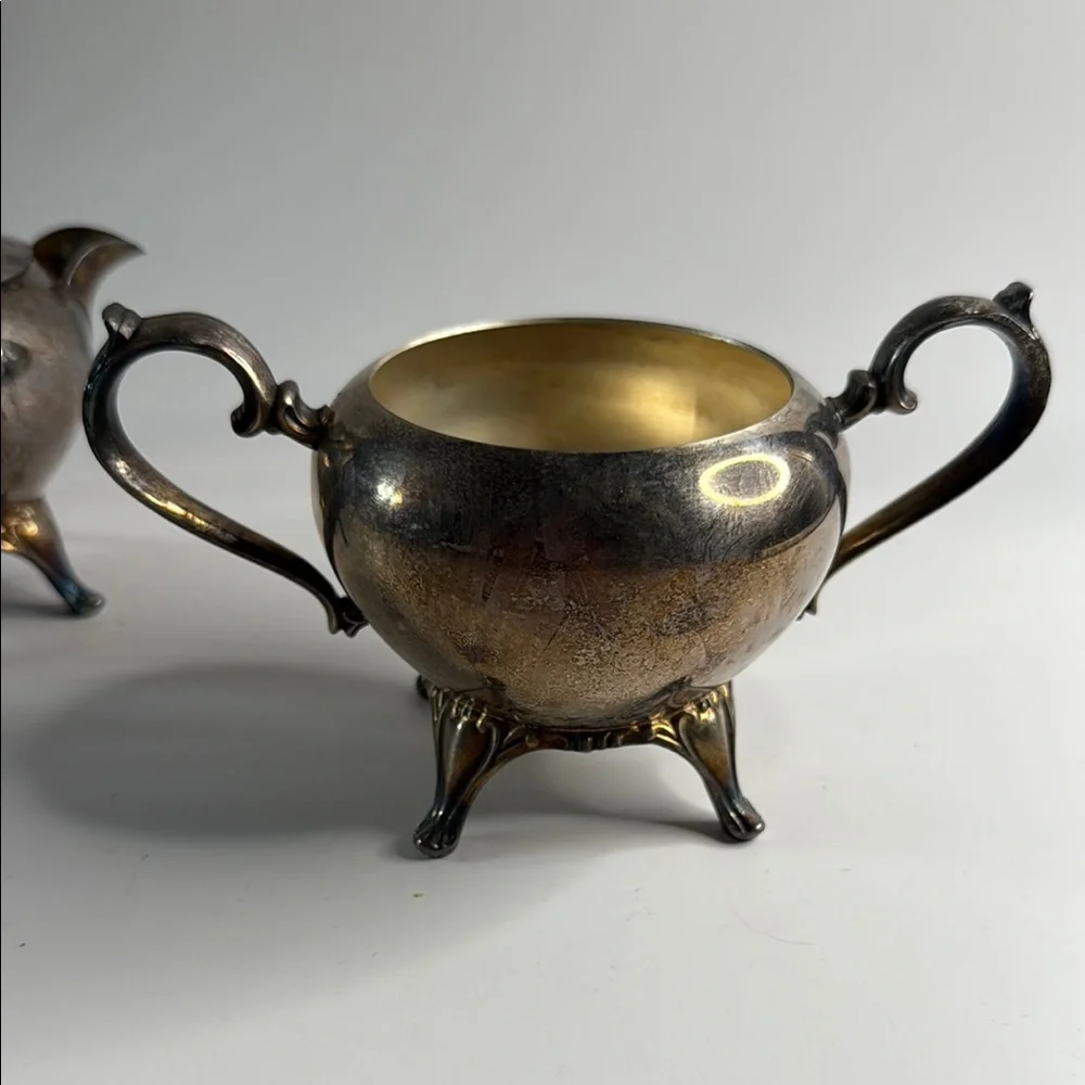 Vintage Sugar and Creamer set, I believe is Silver Plated - Picture 4 of 16